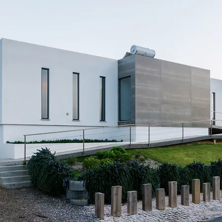 Nooma Villa *
